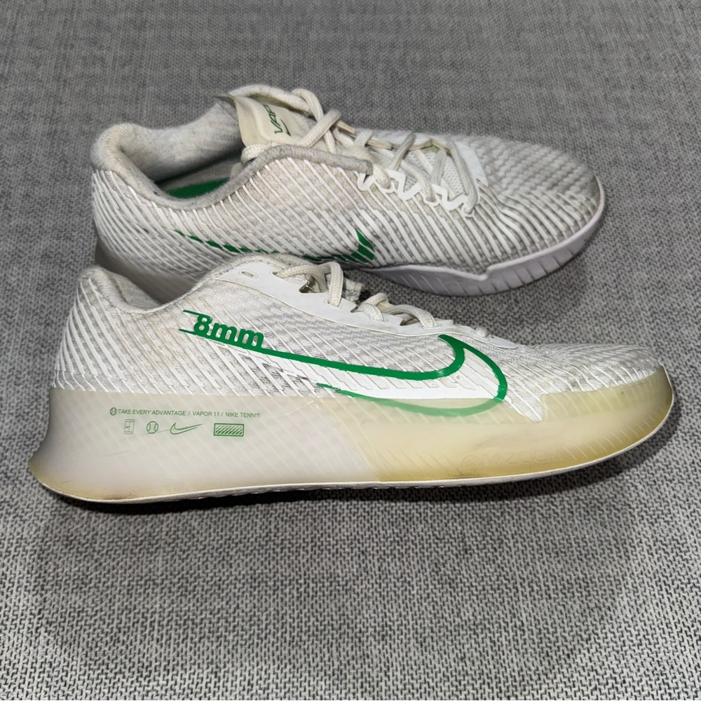 Nike Court Air Zoom Vapor 11 HC Tennis Shoes Womens 8 White Pickleball Sneakers